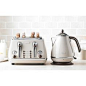 DeLonghi Vintage Icona Range in kettles at Lakeland