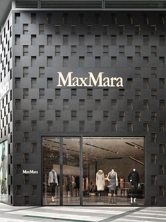 Max Mara boutique Ch...