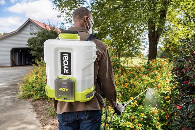 40V 4 GALLON BACKPACK CHEMICAL SPRAYER KIT - RYOBI Tools : 40V 4 GALLON ...