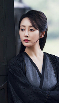 气质-花瓣网|陪你做生活的设计师 | 曹婉瑾采集@别致的七