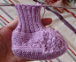 超可爱的宝宝毛线袜子织法 这个毛线编织袜子花样、宝宝袜子编织很可爱吧,赶紧动手织一双吧,可比买来的实惠多了,而且货真价实哦