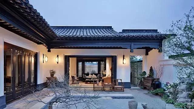 中国的房子，最美中国古典建筑讲究色彩的搭...