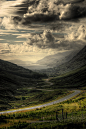 a magnificent, sweeping view of the Scottish Highlands ... photo by Gogoye