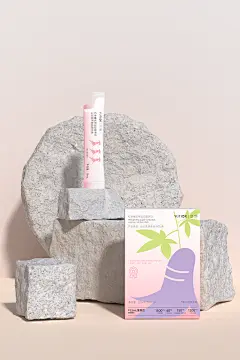 项目：品牌VI设计，产品包装设计，LOGO标志设计，海报宣传设计，广告片拍摄，手绘插画动漫动画，空间设计。
感谢大家的关注和喜欢，我们也会不断努力，做更多好看的风格的设计。
有什么建议和想法也可以跟我们私信交流哦！
也可以联系我们为心PAPAYADESIGN01
