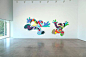 KAWS 全新个人艺术展 Play Your Part 昨日在马德里 Galeria Javier Lopez 画廊开幕