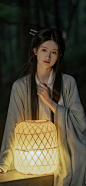 提灯未眠
采集@别致的七
cr：花海神
md：周愚昧