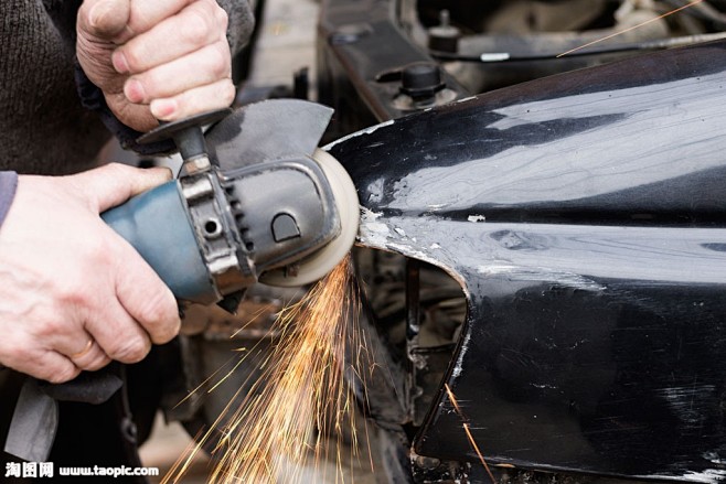 汽车抛光打磨图片