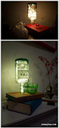 玻璃酒瓶和旧书废物利用DIY梦幻灯饰的方法 -  www.shouyihuo.com