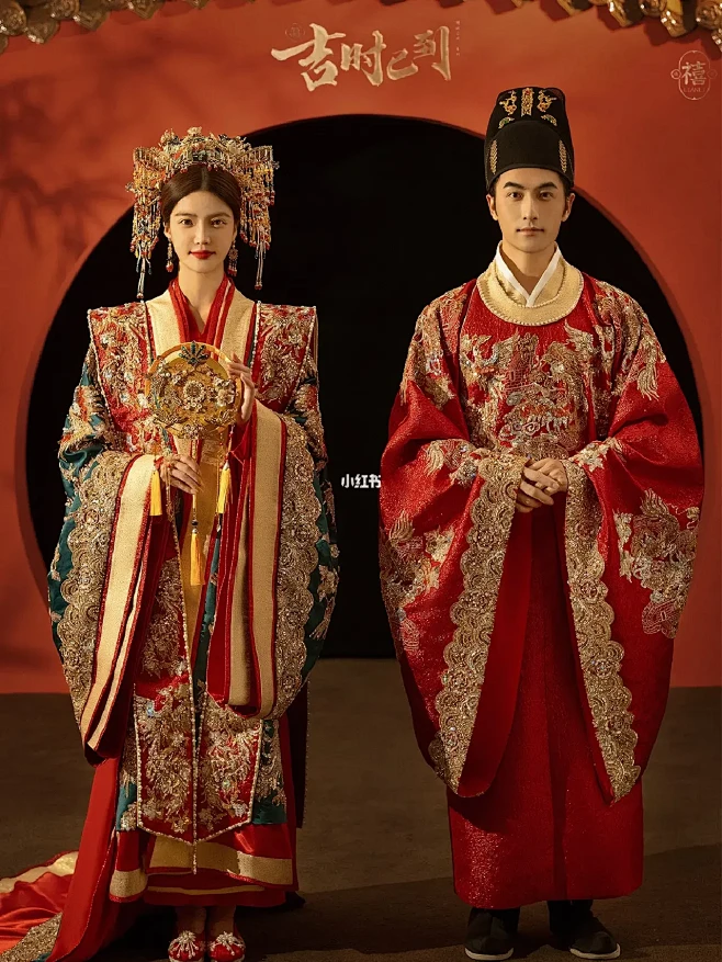 凤冠霞帔是我最大的诚意 ️明制汉服婚纱照-花瓣网
