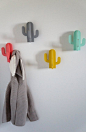 PEG CACTUS Leonard & co. coat hangers invisible by Leonardetcie