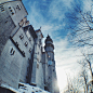 Great day at Neuschwanstein Castle #neuschwanstein #castle #castles #germany #architecture #kings #sky #travel #travelling #mountains #landscape #winter #snow #bluesky #lifestyle #vscocam