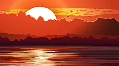 红色河流黄昏风景矢量素材