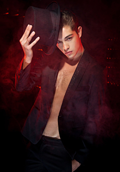 zhuo2采集到Francisco Lachowski