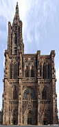 斯特拉斯堡大教堂 法文是圣母教堂 （Cathedrale Notre-Dame），坐落于法国斯特拉斯堡（Strasbourg）市中心，是中世纪（11至15世纪）最重要的历史建筑之一，也是欧洲著名的哥特式教堂。 ​​​​