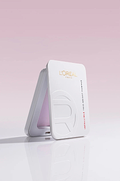 洛林Lorraine采集到产品KV