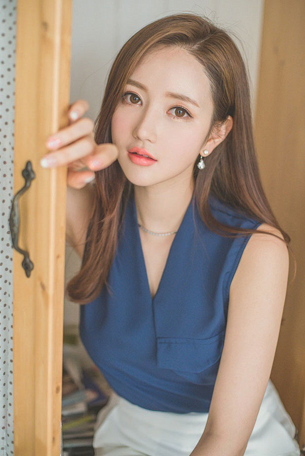 气质高雅美女