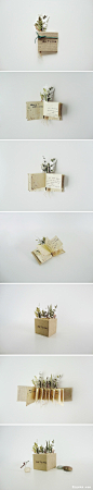 △new handmade book ▽ 嗯=~= 我还做了本这样的，关于秋天的小书，内容是记录了今年秋天我所爱听的歌的歌单，在这个季节不断重复的歌，貌似会把这个季节的味道也同样记录下来，不知道以后再听回去，会不会记起那个感觉呢（摊手 ​​​​