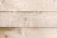 木材具有自然的花纹纹理。空模板木板可以用作背景。