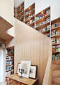 空间创意，楼梯间打造的小书房。