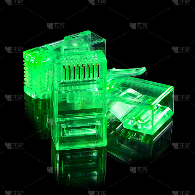 连接器注册插孔- 45。三根绿色透明连接...