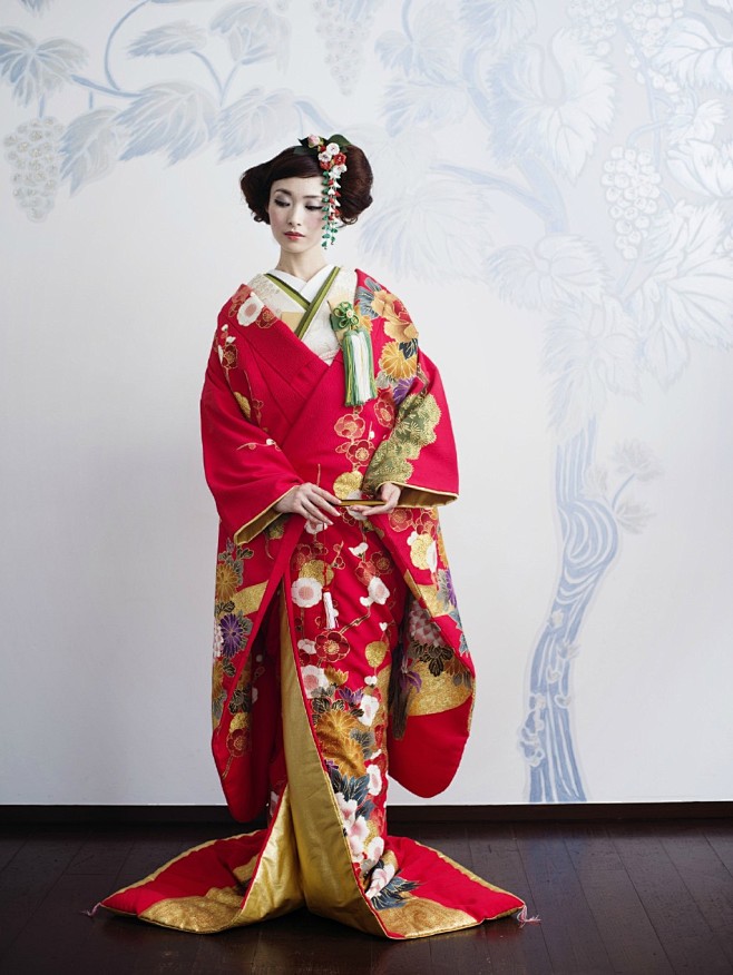 振袖和服女子新潮打卦花嫁