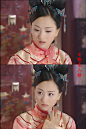 【清朝美人篇】《少年天子》（2003年）佟妃（腊月）；她漂亮眼大而有神，在生人面前怯怯的，惹人爱怜。选秀时，表现甚好，被孝庄选中，与董鄂妃相似，却没有董鄂妃的才华和智慧。她想方设法做出端庄稳重的样子。她把全部心血都倾注在儿子玄烨身上，这未来的康熙皇帝没有辜负她，实现了她的目的。#杨蓉#