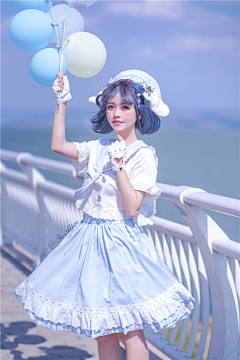 夏萤翩雪采集到现代时装