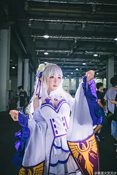 #长沙萌卡夏日祭##漫展返图# 艾米莉亚    CN：@少年玩星妈      @帝摄联 @萌卡同人祭 @摄影9课官方微薄 @半次元cosplay频道