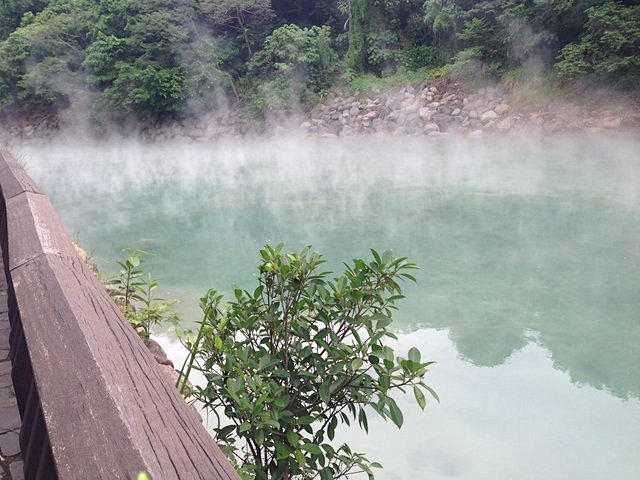 地热谷，北投温泉的源头。水温80-100...