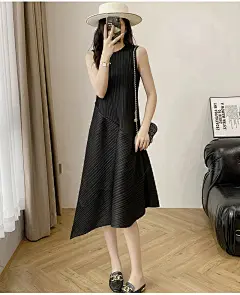 三宅褶皱拼接连衣裙2023夏季新款设计感气质高端不规则显瘦裙子潮-淘宝网