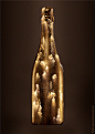 Parfum et Champagne Or : Flacons et bouteilles sur le thème de l'or. Bottles with gold.