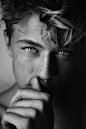 银发妖孽小鲜肉Lucky Blue Smith 帅炸时尚圈