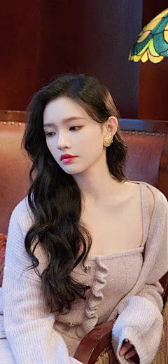 林允｜[心]_一米壁纸_2024年04月02日_微头条-今日头条