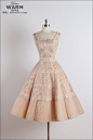 1950s 花朵蕾丝裸色风琴褶皱古董礼服