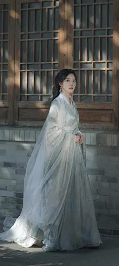 美女壁纸～捕捉古风之美，一颦一笑...@霁枫壁纸的动态