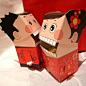 中式婚礼必备：中国红喜糖盒+来自：婚礼时光——关注婚礼的一切，分享最美好的时光。#创意喜糖盒#