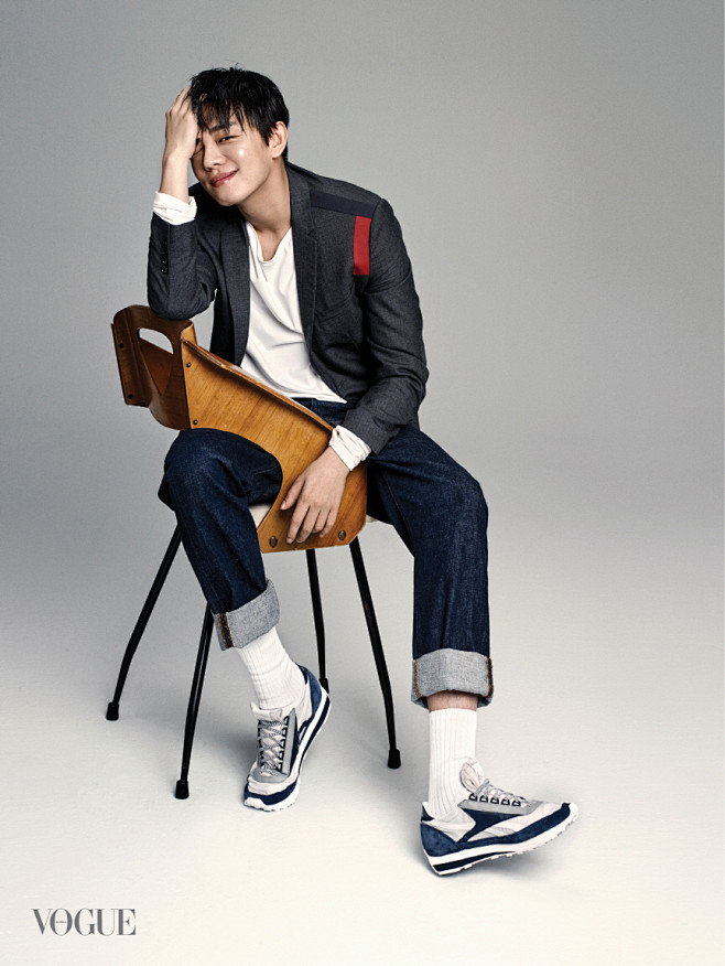 Yoo Ah In - Vogue Ma...