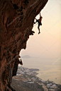 攀岩在日落、 胡志明市岛、 希腊