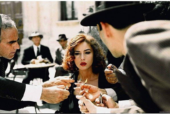 西西里的美丽传说莫妮卡贝鲁奇