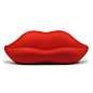 从今天起我们谈情说爱，从这款嘴唇沙发开始。来自意大利都灵的Studio 65设计工作室在1970年设计了一款嘴唇（bocca）沙发，设计师为该工作室创始人Franco Audrito，制造商为Heller。这款沙发被誉为波普艺术（Pop Art）的设计典范。
口红色让人想到性感，浪漫，新版双人沙发由软质树脂做成，室内室外均可使用。Heller制造。 #产品# #设计# #家具#