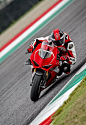 Panigale V4