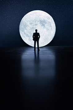满月下的男人背影淡淡月水痕采集到人物采集手绘美女背影淡淡月水痕