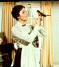 #41 
角色：Mary Poppins 
饰者：朱莉安德鲁斯 
影片：Mary Poppins
