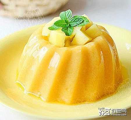 芒果布丁
食材：芒果3个、冰糖30g、布...