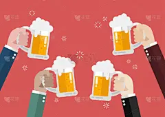 人们碰杯啤酒