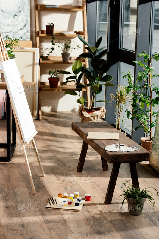 盆栽植物,室内,美术工作室,设备用品,长椅,植物群,垂直画幅,绘画插图,留白,艺术素材-花瓣网