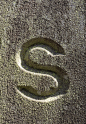 废弃州的文字排版发现字母S