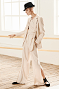 Max Mara Pre-Fall 2019 Fashion Show : The complete Max Mara Pre-Fall 2019 fashion show now on Vogue Runway.