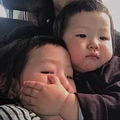 克制系列表情包，是我本人每天内心的挣扎了... 来自当时我就震惊了 - 微博