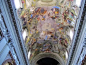 Ceiling in the Church of St.Ignazio 罗马圣依纳爵教堂天顶壁画（1694年）
这幅巨型穹顶画，巧妙地掌控透视，呈现出奇妙的3D“视错觉效果”。
作者是意大利画家、建筑师、设计师、艺术理论家安德烈·波佐（Andrea Pozzo，1642-1709）。
-
圣依纳爵（Ignacio de Loyola）是16世纪上半叶西班牙贵族，经历战争之后开始苦修，将军事、神秘、修道汇集一体，创建天主教耶稣会，17世纪封为圣人。
-
这幅画以耶稣迎接圣人升天为主题，彰显反宗教改革（对抗新